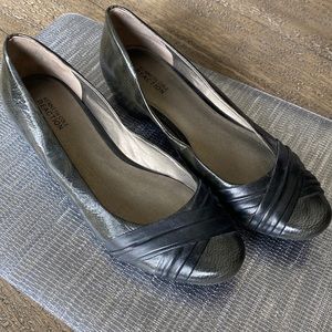 Kenneth Cole Reaction flats 9